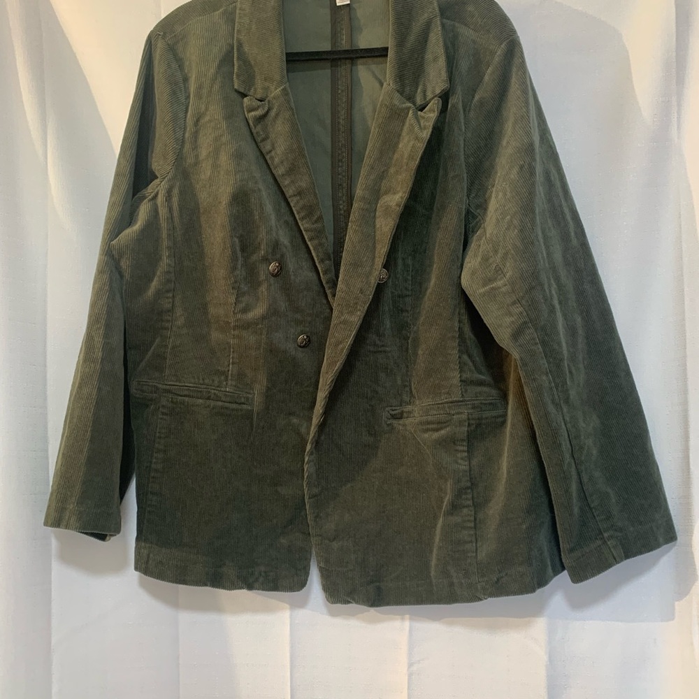 Plus 22-24W, Stylish Olive Green Blazer.Soft Corduroy.Open Front Double Breasted